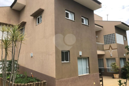 Casa à venda com 5 suítes no condomínio Terras de Mont Serrat, Salto - SP