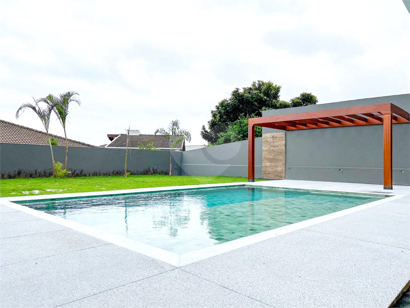 Casa à venda com 4 suítes no condomínio Alpes de Vinhedo, Vinhedo - SP