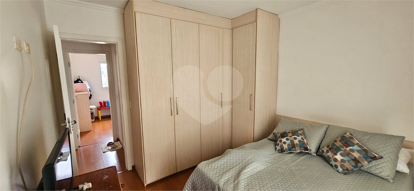 Casa à venda com 3 quartos, sendo 1 suíte, no condomínio Res Santa Inês, São Paulo - SP