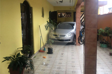 Casa à venda com 4 quartos em Calmon Viana, Poá, SP