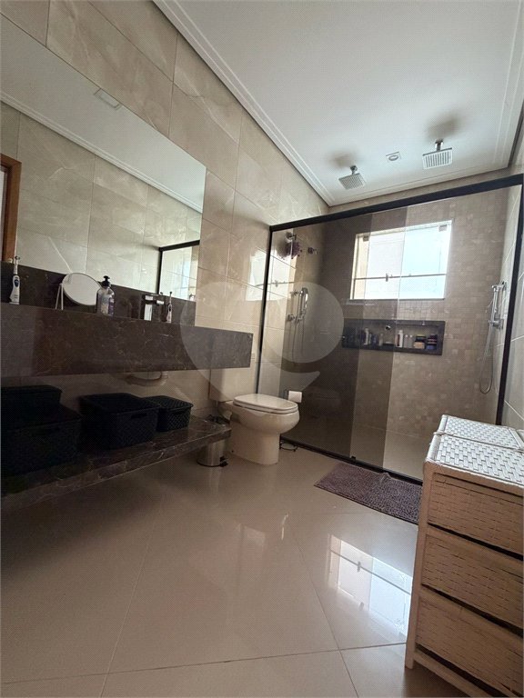 Casa à venda com 3 suítes em Vila Comercial, São Paulo, SP