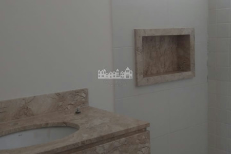 Casa à venda com 3 quartos, sendo 2 suítes, em Jardim do Lago, Atibaia, SP