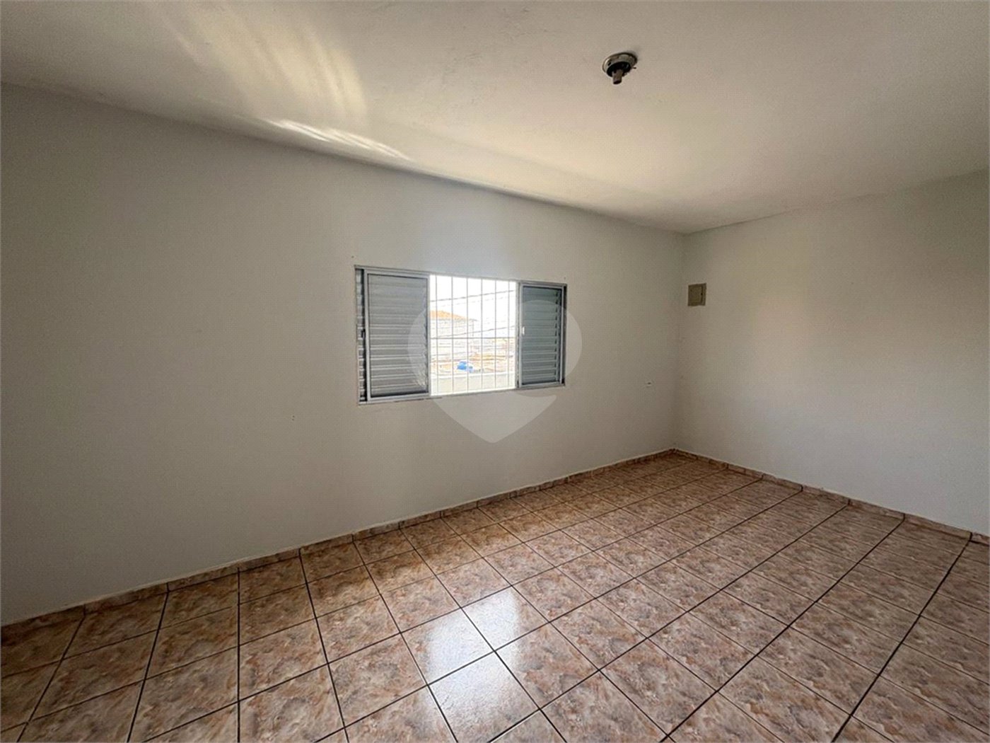 Casa à venda com 4 quartos em Jardim Casa Branca, Suzano, SP