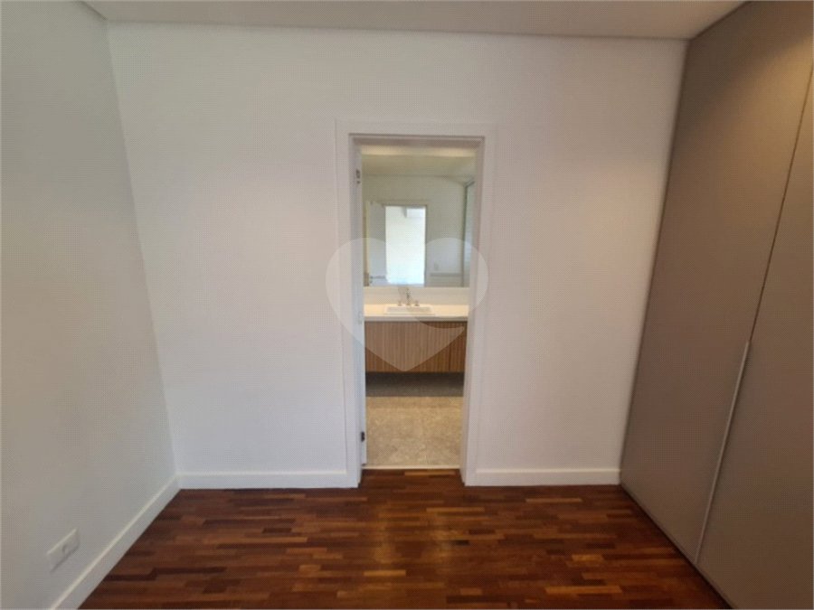 Casa à venda ou para alugar com 3 suítes no condomínio Boulevard Ibirapuera, São Paulo - SP