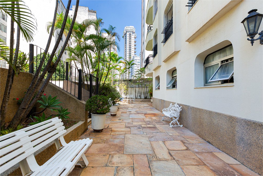 Apartamento à venda com 3 quartos, sendo 1 suíte, em Santa Cecília, São Paulo, SP