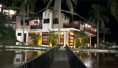 Casa à venda com 23 quartos, sendo 8 suítes,  em Taiaçupeba, Mogi das Cruzes, SP