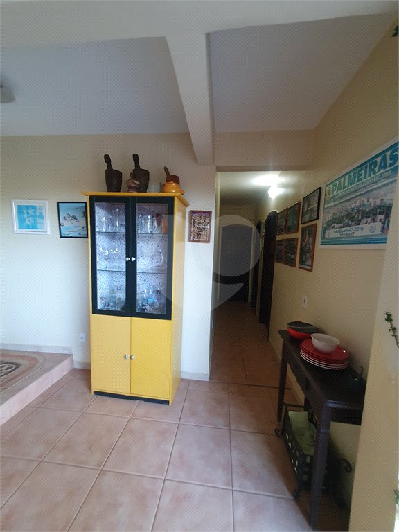 Casa à venda com 4 quartos, sendo 2 suítes,  no condomínio Vinhas da Vista Alegre - Lado Café, Vinhedo - SP