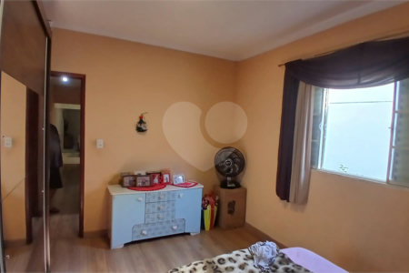 Casa à venda na região do Santa Felícia.