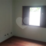 Sobrado à venda ou para alugar com 4 quartos, sendo 2 suítes, em Vila Congonhas, São Paulo, SP