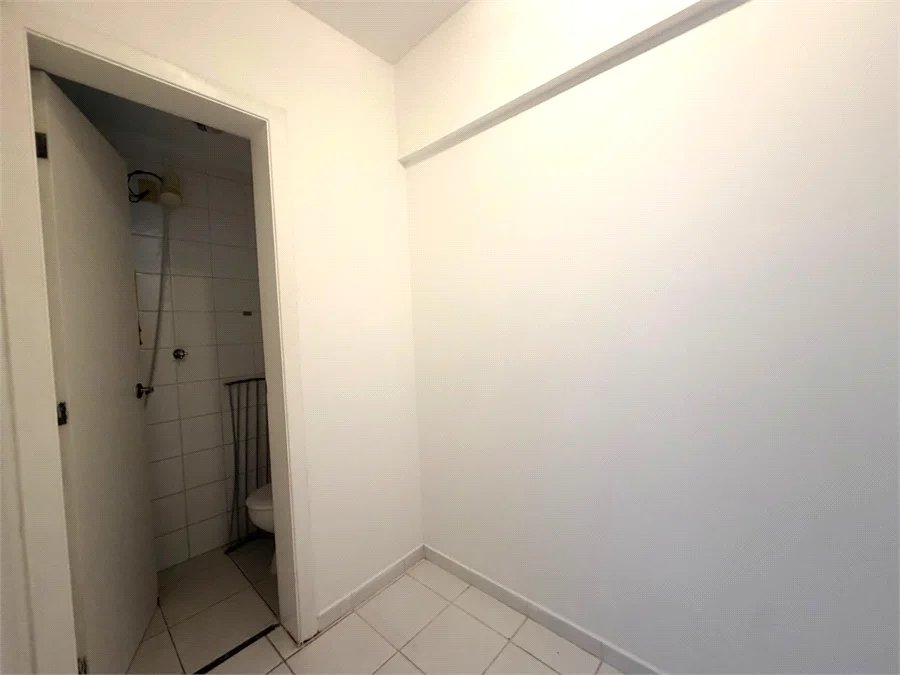 Apartamento à venda com 3 suítes em Vila Suzana, São Paulo, SP