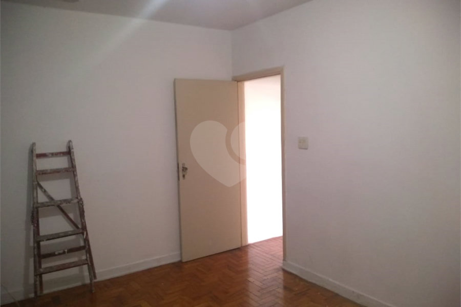 Sobrado à venda com 3 quartos em Vila Nivi, São Paulo, SP