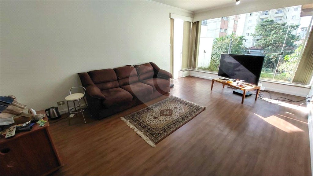 Casa à venda com 6 quartos, sendo 3 suítes, em Jardim Brasil (zona Sul), São Paulo, SP