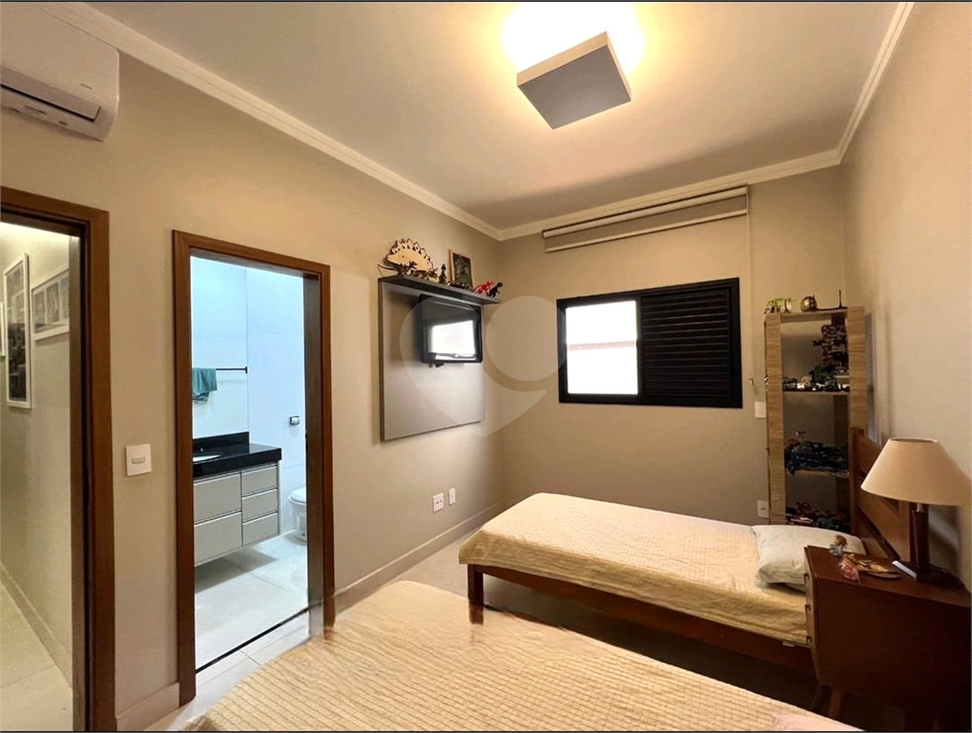 Casa à venda com 3 suítes no condomínio Praça dos Pássaros, Ribeirão Preto - SP