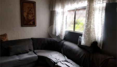 Casa à venda com 3 quartos, sendo 1 suíte, em Jardim Oriental, São Paulo, SP