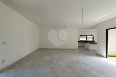 Casa à venda com 3 suítes no condomínio Via Castelli, Louveira - SP
