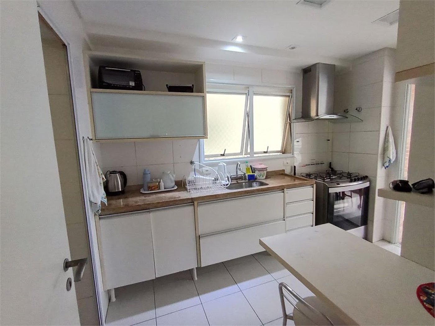 Apartamento Residencial à venda, Gonzaga, Santos - AP0695.