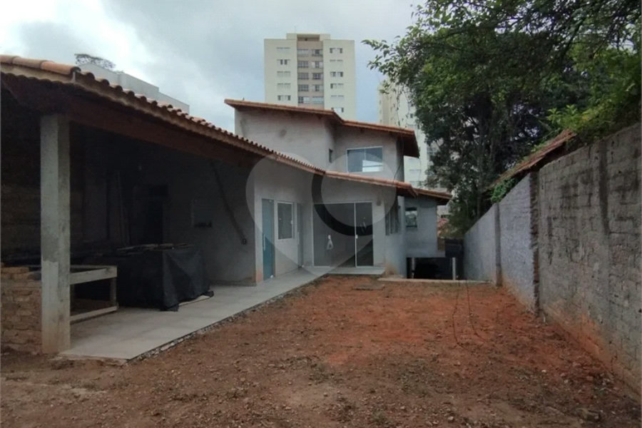 Sobrado à venda com 3 suítes em Tremembé, São Paulo, SP