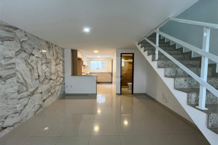 Casa à venda com 3 quartos, sendo 2 suítes, no condomínio Notting Hill - Campo Grande, Rio de Janeiro - RJ