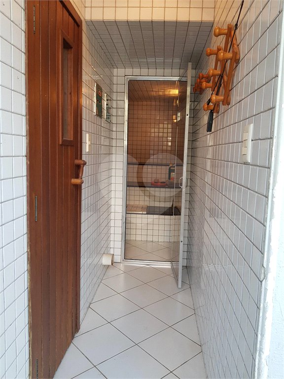 Sobrado à venda com 4 quartos, sendo 2 suítes, em Jardim Marajoara, São Paulo, SP