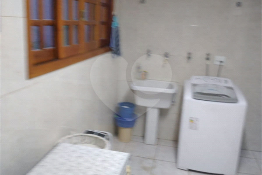 Casa à venda com 4 quartos, sendo 3 suítes, no condomínio Da Serra, São Paulo - SP