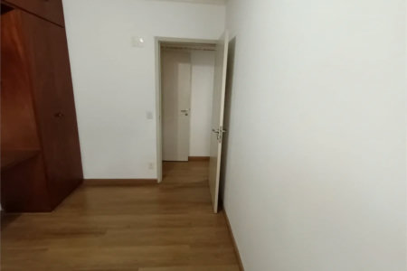 Apartamento à venda com 3 quartos, sendo 1 suíte, em Vila Andrade, São Paulo, SP