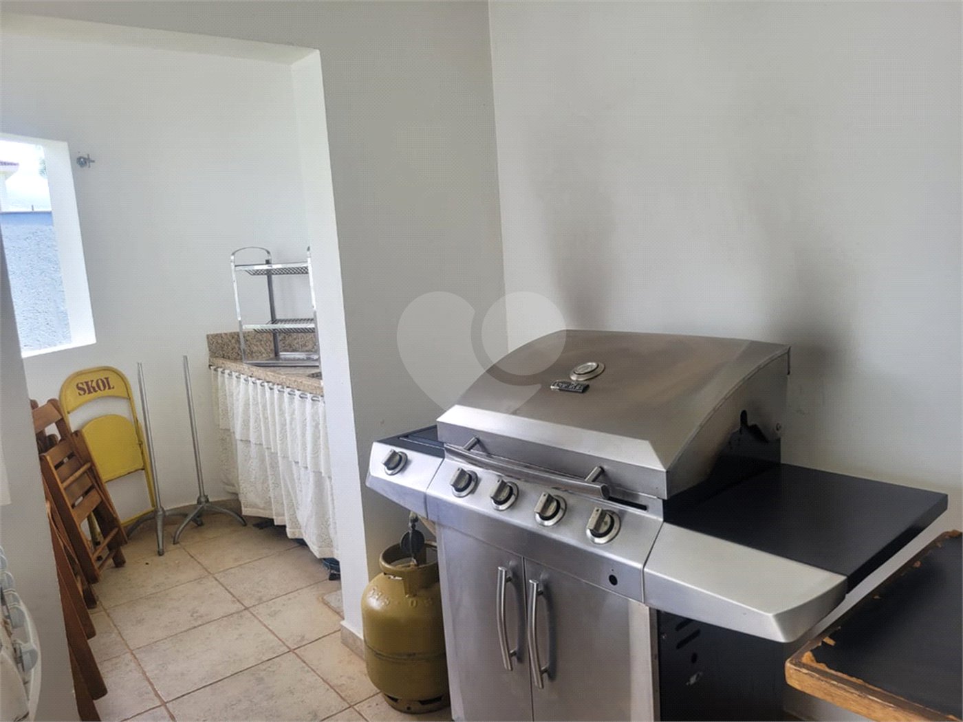 Casa à venda com 3 suítes no condomínio Village Saint Charbel, Araçoiaba da Serra - SP
