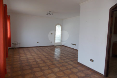 Casa à venda com 3 quartos, sendo 2 suítes, em Vila Helena, Atibaia, SP