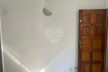 Apartamento para alugar com 2 quartos em Jardim Adriane, Itaquaquecetuba, SP