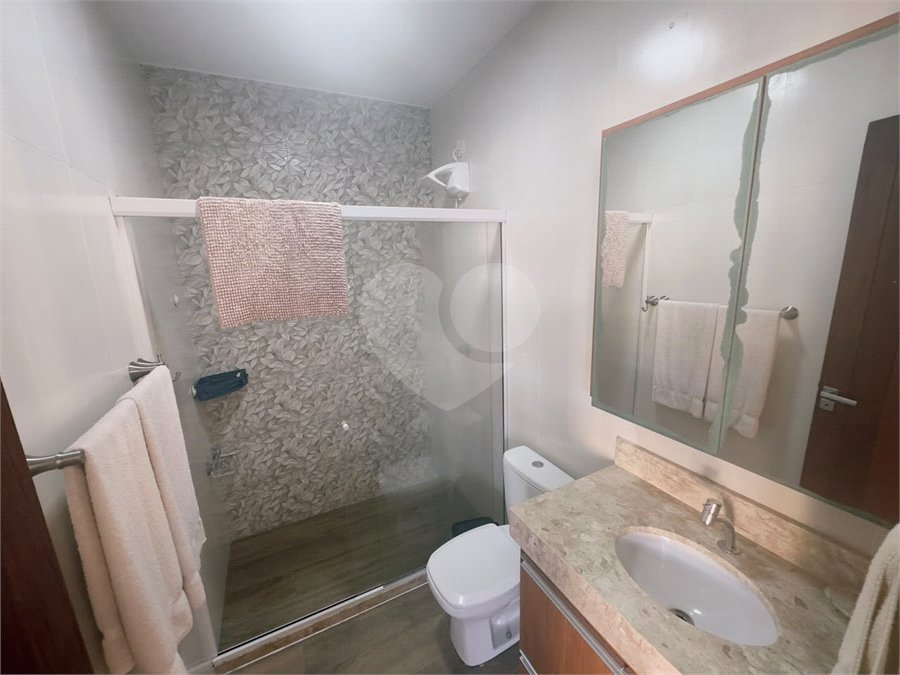 Casa em condomínio à venda com 4 quartos, sendo 2 suítes,  em Caravelas, Armação dos Búzios, RJ