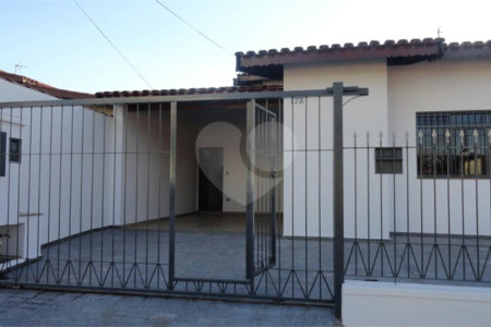 Casa à venda com 4 quartos, sendo 1 suíte, em Loteamento Loanda, Atibaia, SP