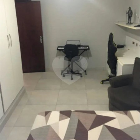 Casa à venda com 3 quartos, sendo 1 suíte, em Vila Batista, Bragança Paulista, SP