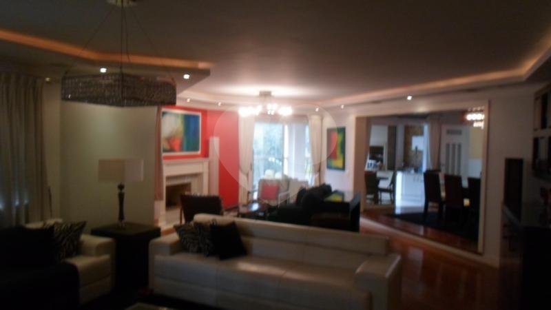 Apartamento à venda com 4 suítes em Campo Belo, São Paulo, SP