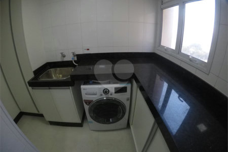 Apartamento à venda com 3 suítes no Centro, Santo André, SP