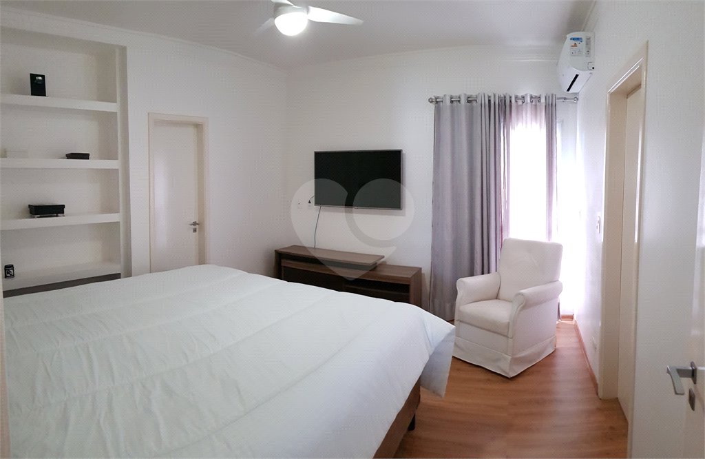 Casa à venda com 3 quartos, sendo 1 suíte, no condomínio Ilha das Águas, Salto - SP