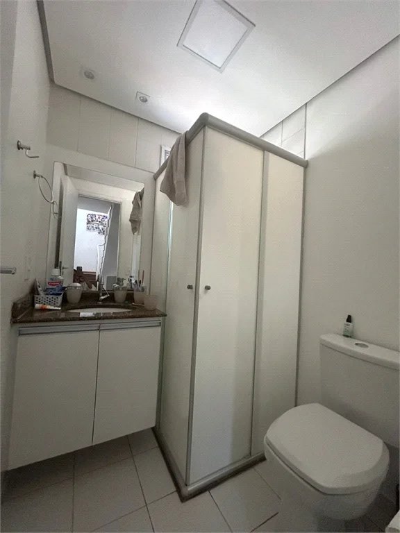 Casa à venda com 3 quartos, sendo 1 suíte, no condomínio Vila das Cores, São Paulo - SP