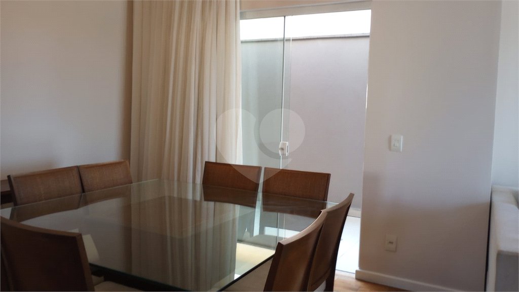 Casa à venda com 3 suítes no condomínio Picollo, Louveira - SP