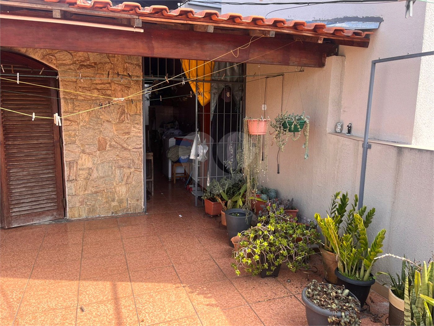 Sobrado à venda com 4 quartos, sendo 1 suíte, em Vila Antonieta, São Paulo, SP