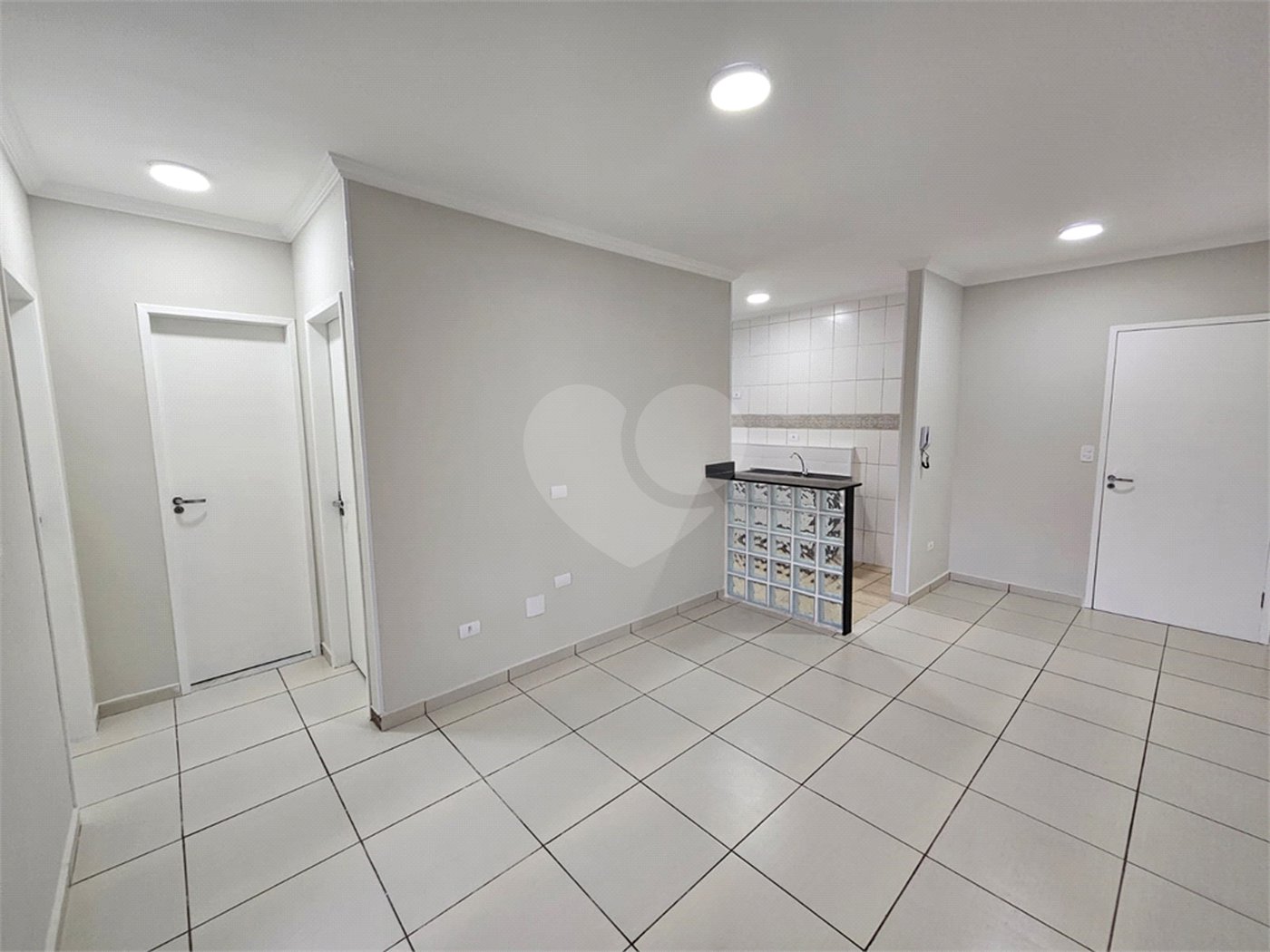 Apartamento à venda com 2 quartos, sendo 1 suíte, em Vila das Belezas, São Paulo, SP