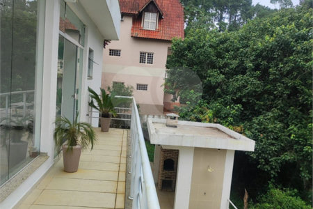 Casa à venda com 3 quartos, sendo 1 suíte, no condomínio Clube Florada Suzano, Suzano - SP