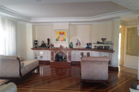 Casa à venda com 5 suítes em Jardim Leonor, São Paulo, SP