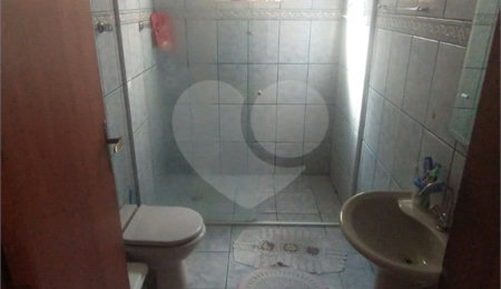 Sobrado à venda com 4 quartos em Jardim Alvinópolis II, Atibaia, SP