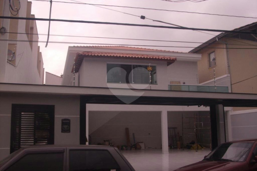 Sobrado à venda com 2 suítes em Vila Irmãos Arnoni, São Paulo, SP