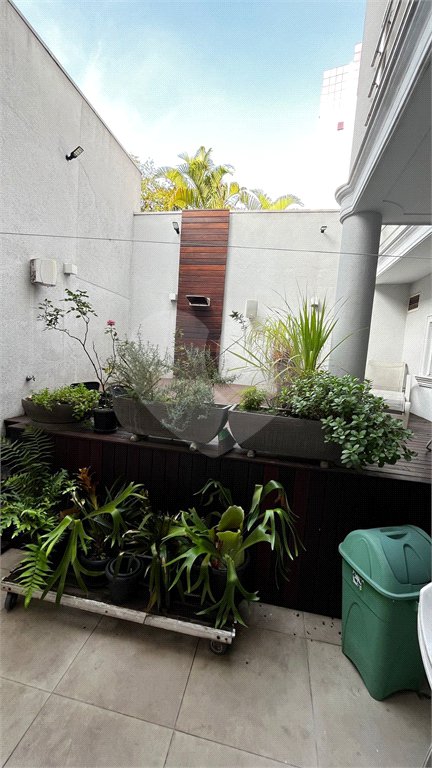 Sobrado à venda com 4 suítes em Santana, São Paulo, SP