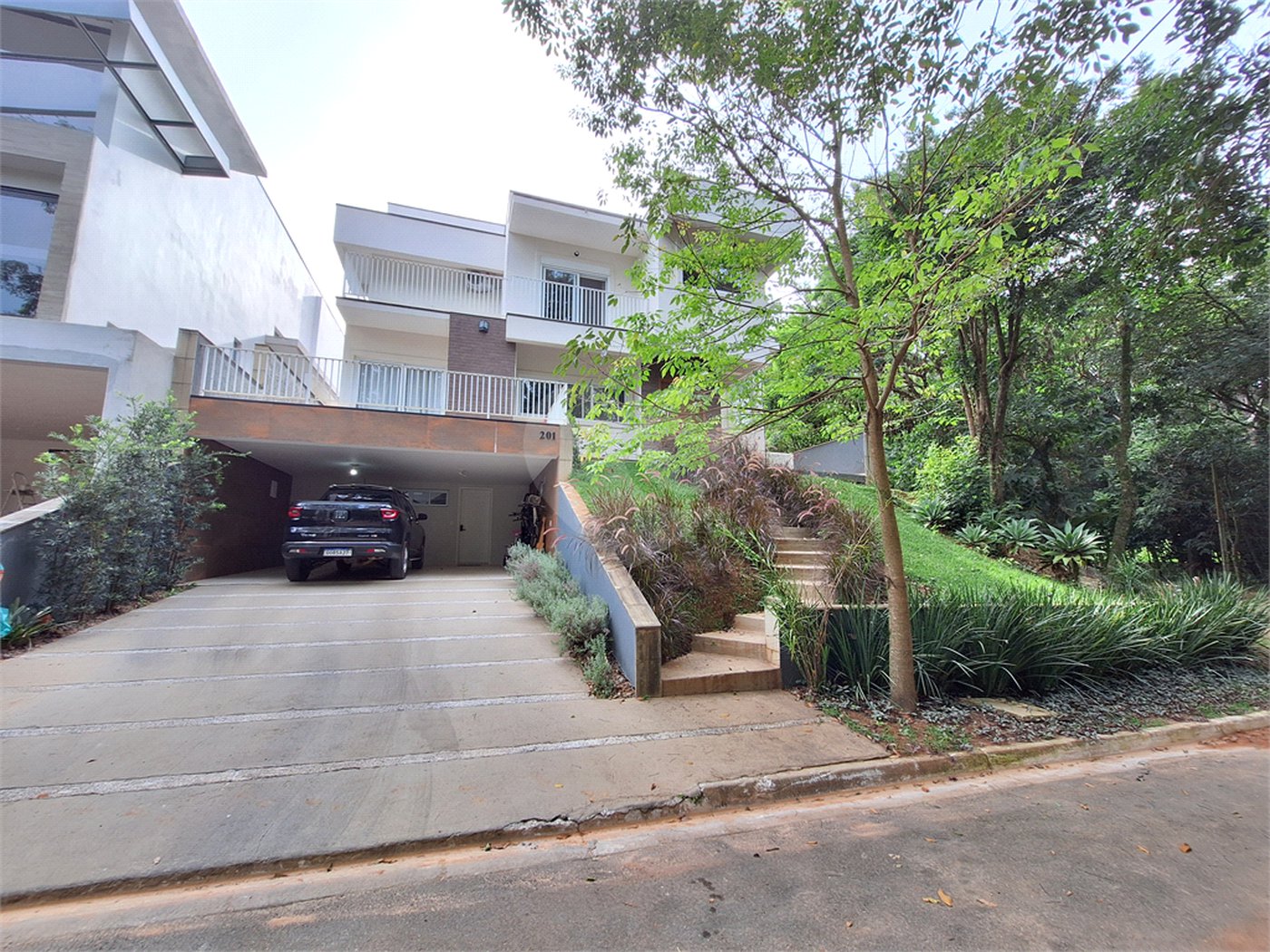 Casa à venda com 3 suítes no condomínio Villaggio Capriccio, Louveira - SP