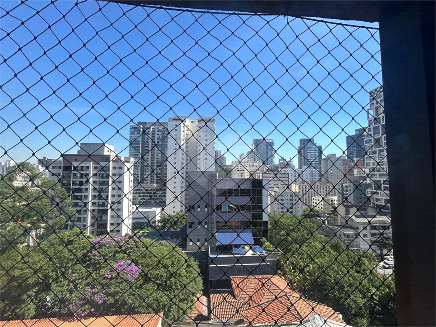 Apartamento para alugar com 3 quartos, sendo 1 suíte,  em Pinheiros, São Paulo, SP