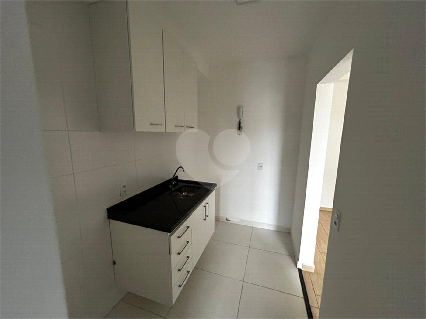 Apartamento à venda com 2 quartos, sendo 1 suíte, em Vila Aparecida, Itapetininga, SP