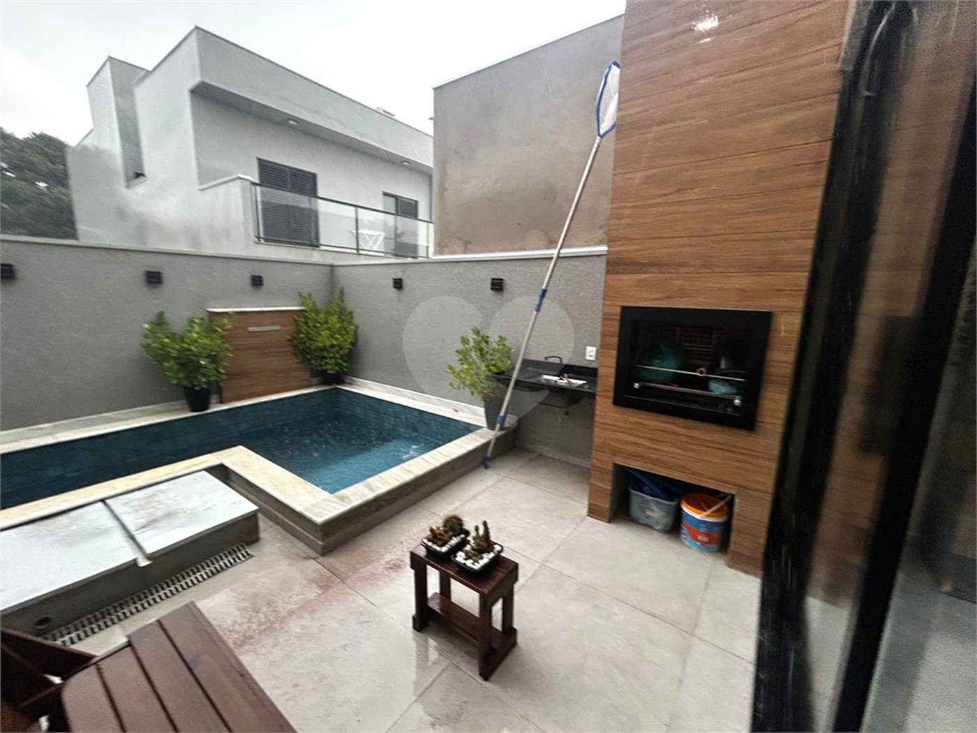 Casa à venda com 2 quartos, sendo 1 suíte,  no condomínio Lago dos Ipês, Itapetininga - SP
