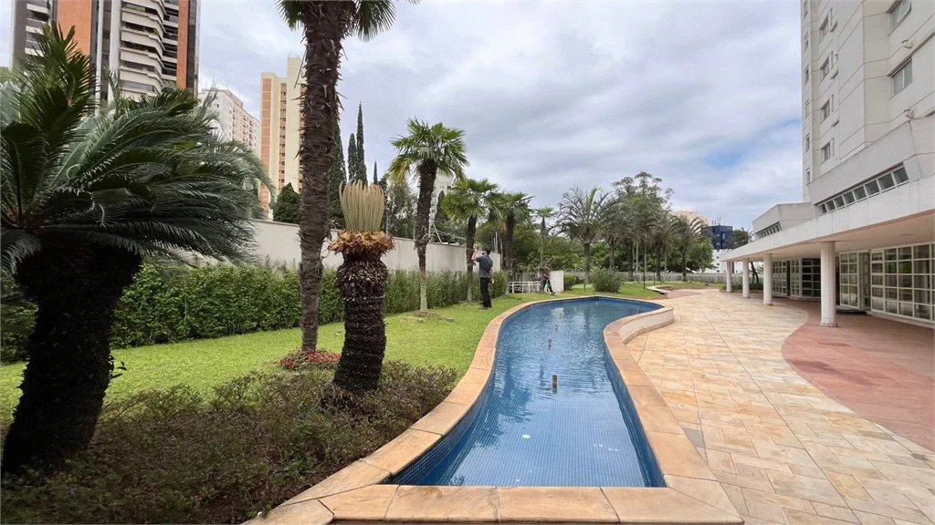 Apartamento à venda com 4 quartos, sendo 3 suítes, em Vila Andrade, São Paulo, SP