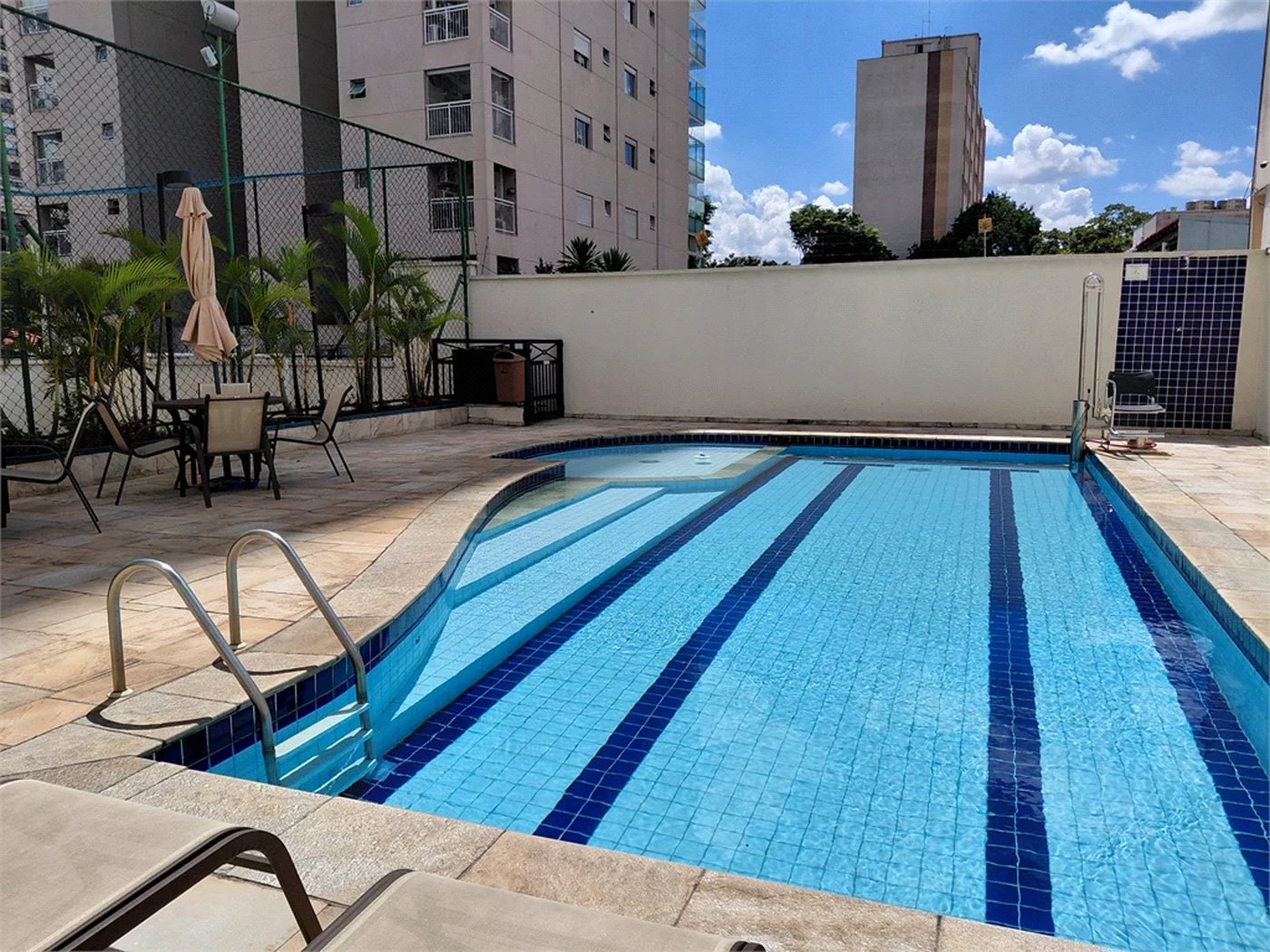 Apartamento à venda com 3 suítes em Vila Romana, São Paulo, SP