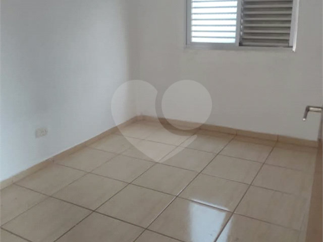 Apartamento à venda com 2 quartos em Cidade Tiradentes, São Paulo, SP